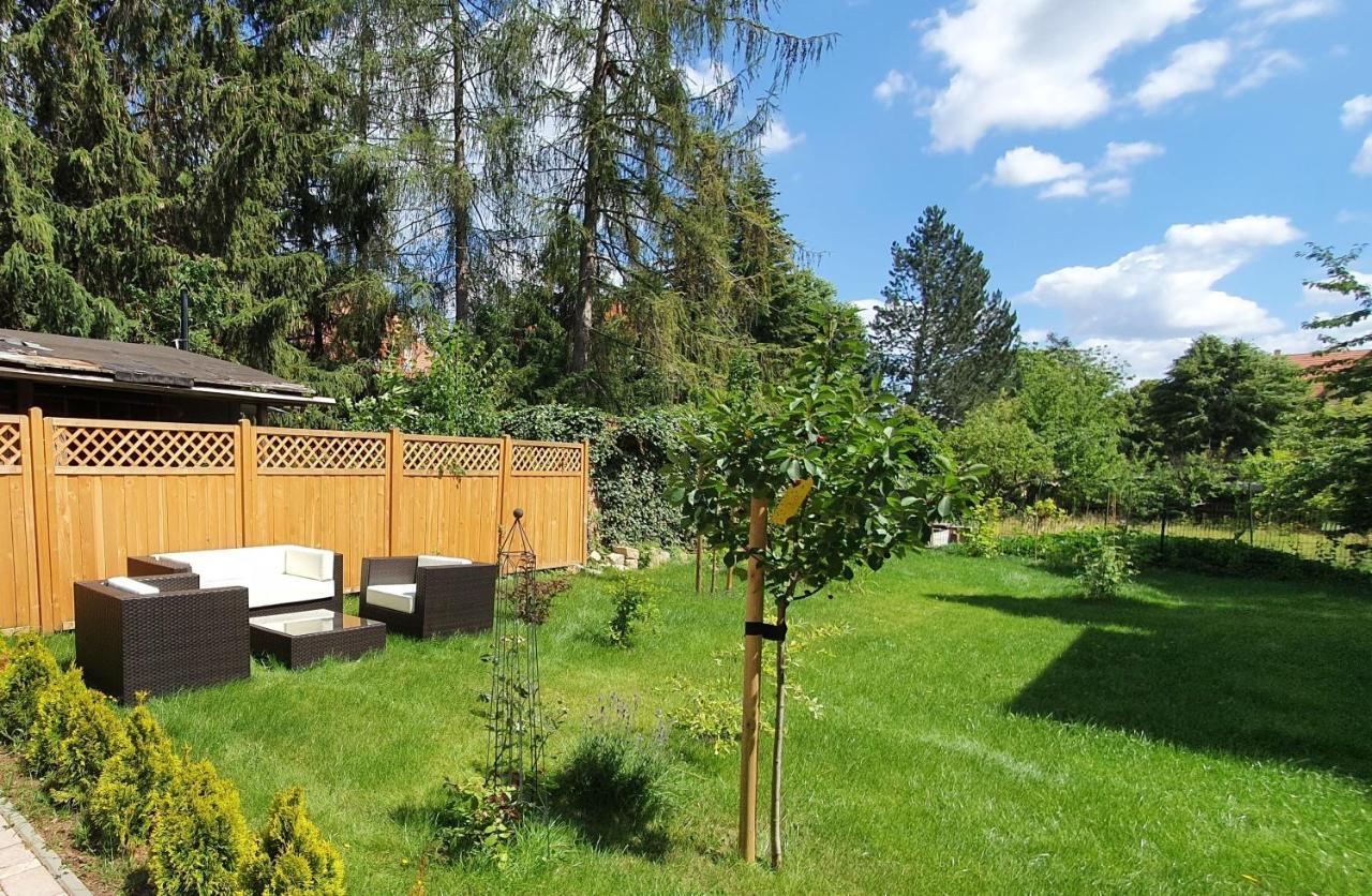 Pineapple Apartments Dresdner Heide Mit Garten Дрезден Екстериор снимка